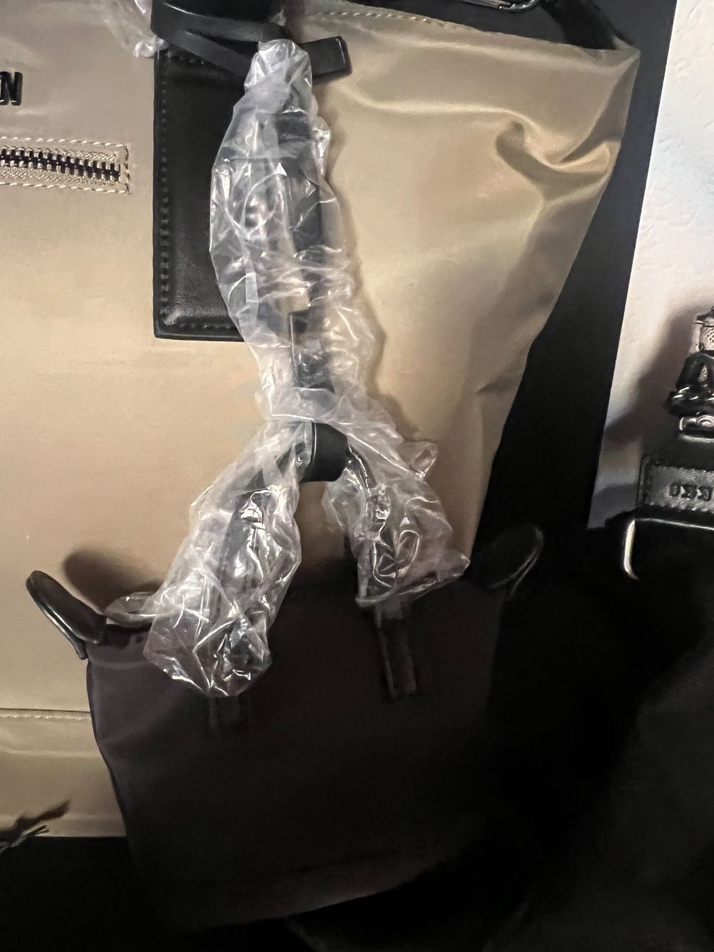 Sacs femmes: Neuf sac de marque kaki – Neuf avec emballage d'origine à Lugnorre par cla_j6bq 2
