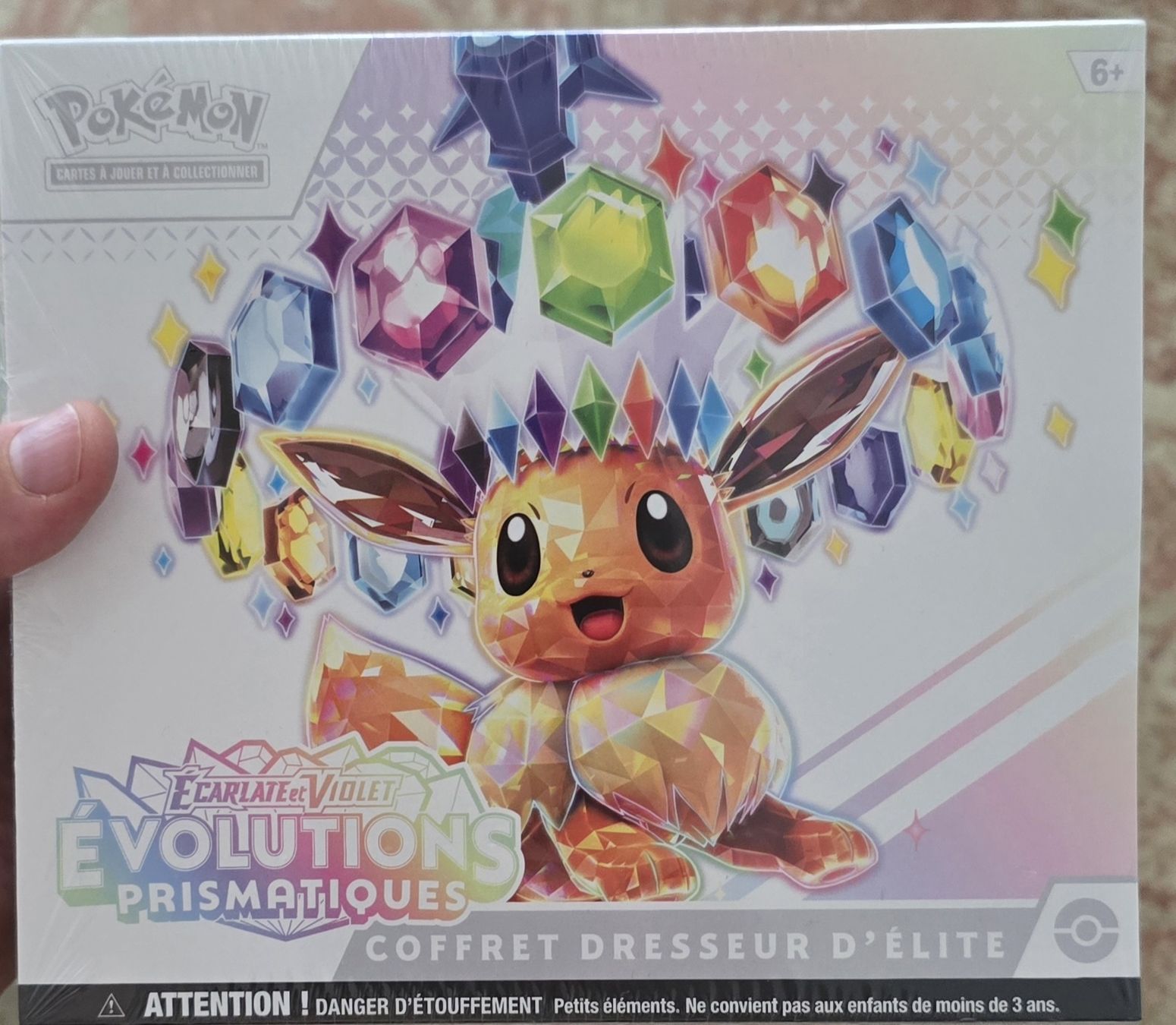 Pokémon Carte collezionabili: Pokemon ETB Évolutions Prismatiques Scellé – Nuovo e nell'imballaggio originale da Lausanne venduto da min_w76q