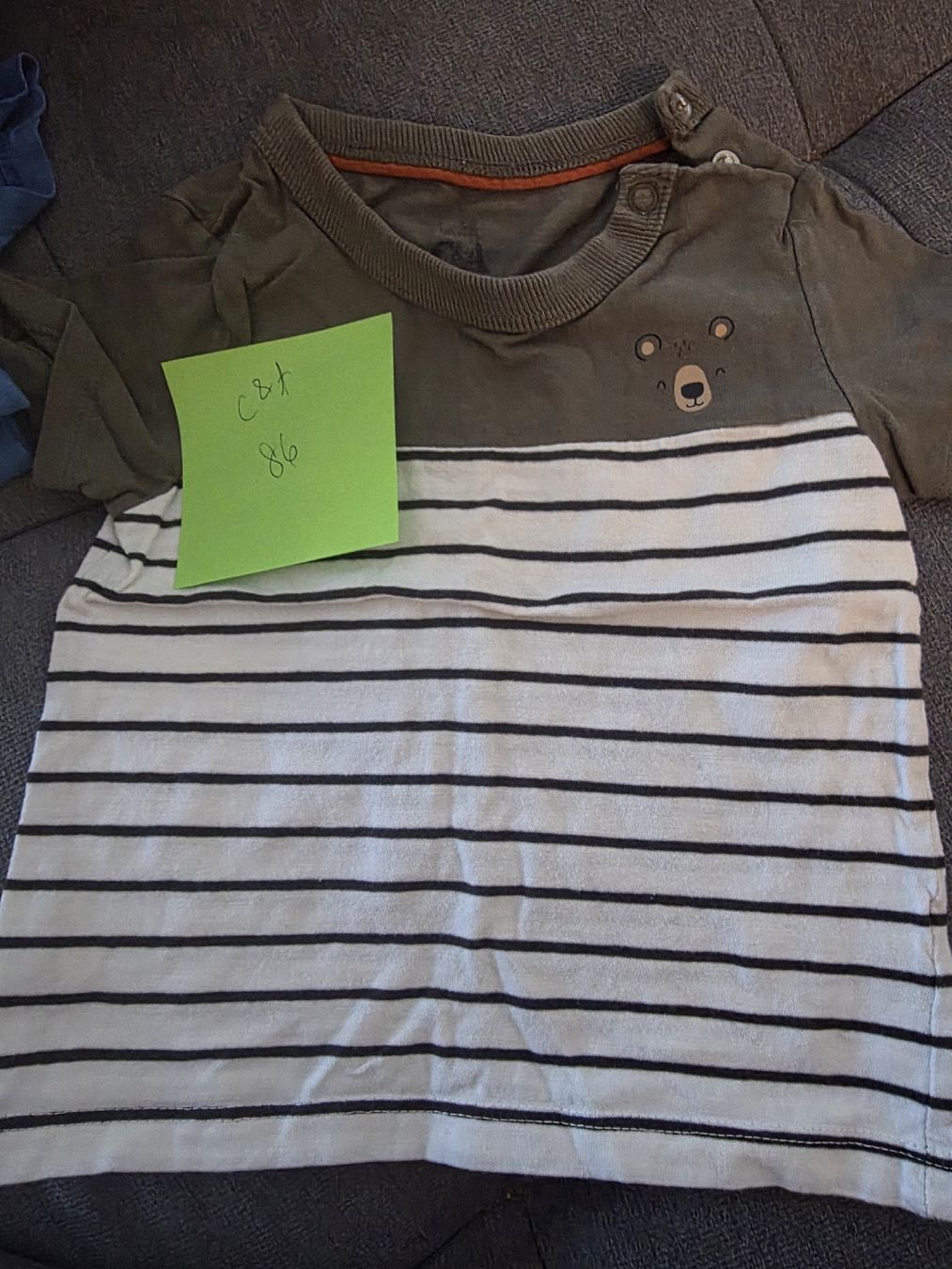 C&A Hemden, T-Shirts & Polos: Süsses ShirtGr. 86 mit Bärchen  – Gebraucht aus Brüttisellen von Miralaurea