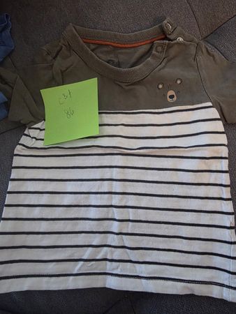 Süsses ShirtGr. 86 mit Bärchen 