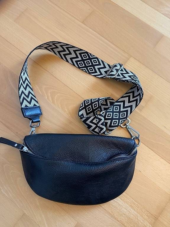 Taschen: Leder Tasche – Gebraucht aus Bubikon von bar_q8gz