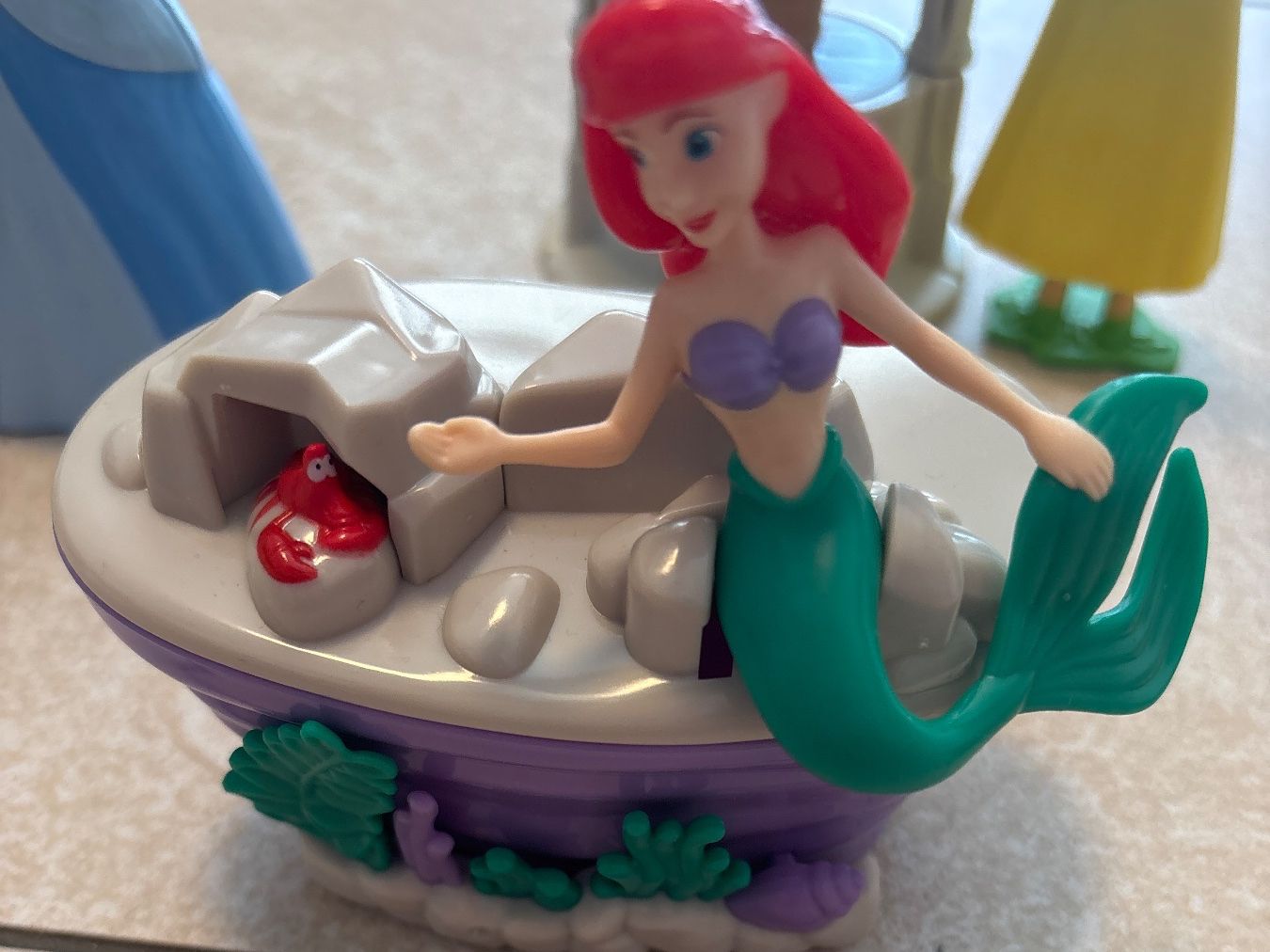 Disney Figuren: Ü Ei Maxi Figuren Disney Prinzessin – Gebraucht aus Bülach von ter_6jf8 4