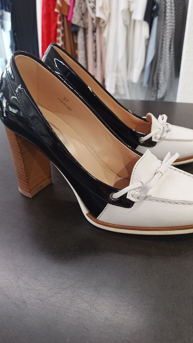 Tod'S Damenschuhe: Tod's Pump weiss/schwarz Grösse 37 – Gebraucht aus Altishausen von Tschipfo 1