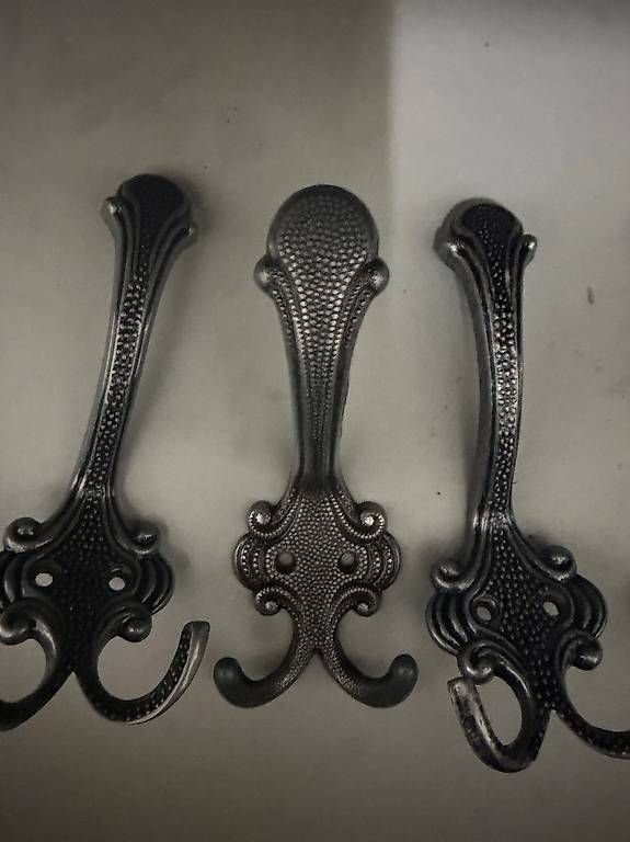 Quincaillerie: 4 Garderobenhacken, Metall – D'occasion à Uster par vingapo 3