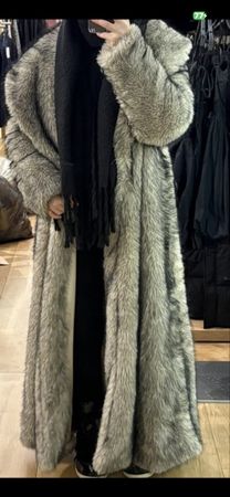 Langer, warmer Kunstfell Mantel, perfekt für den Winter!