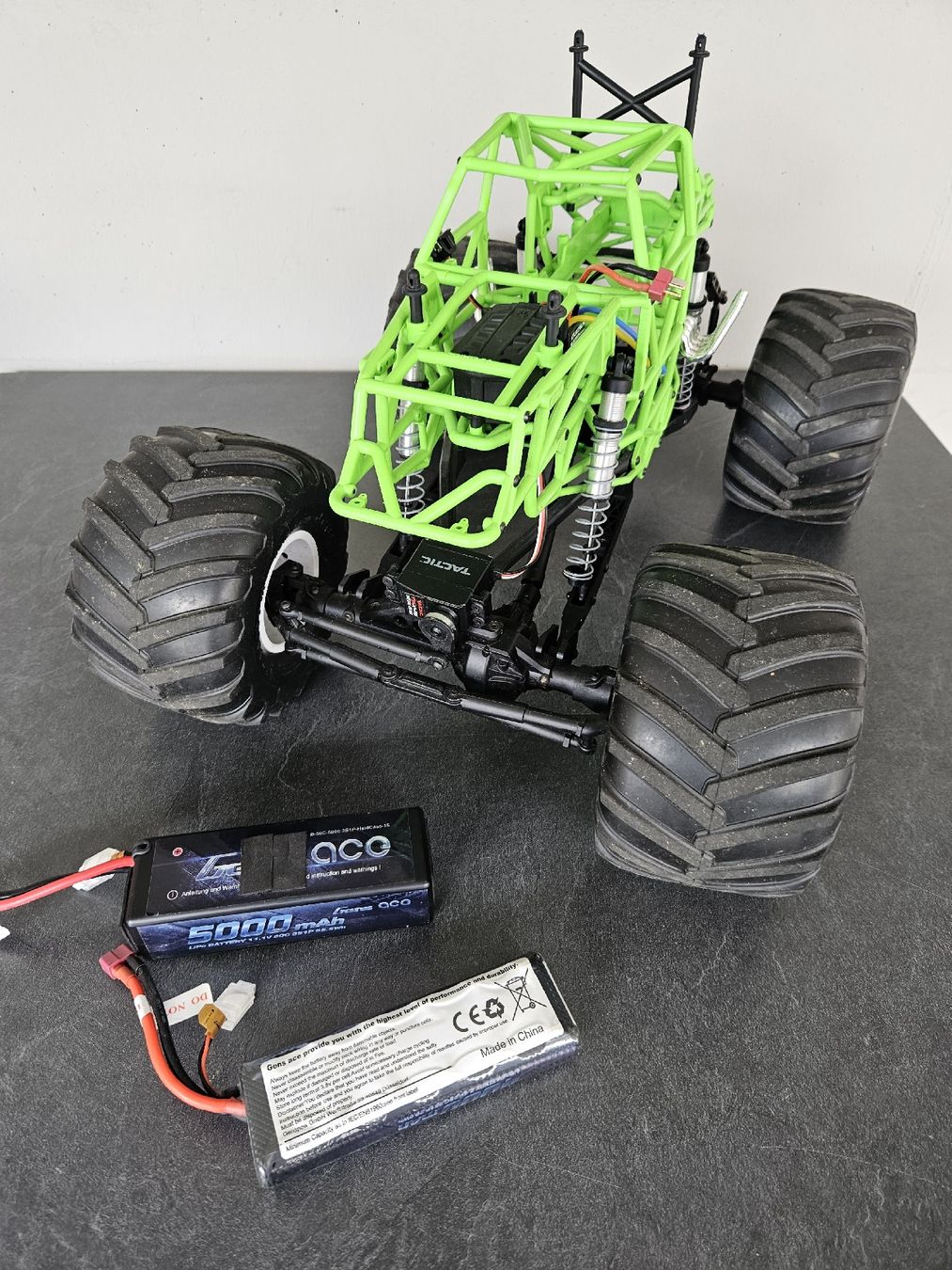 Axial RC Kits de montage: Grave Digger RC Axial SMT10 – D'occasion à Sarnen par rockola02 2