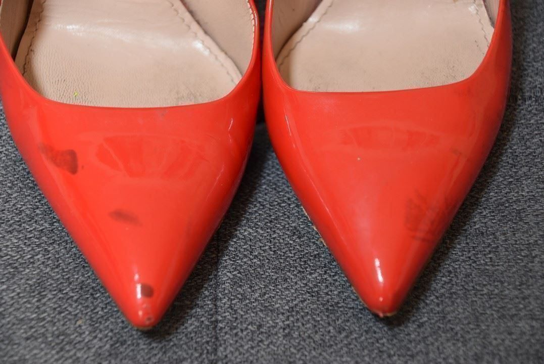 Miu Miu Chaussures femmes: Pumps Miu MIu . 38 – Défectueux à Collonges par Auganien 2