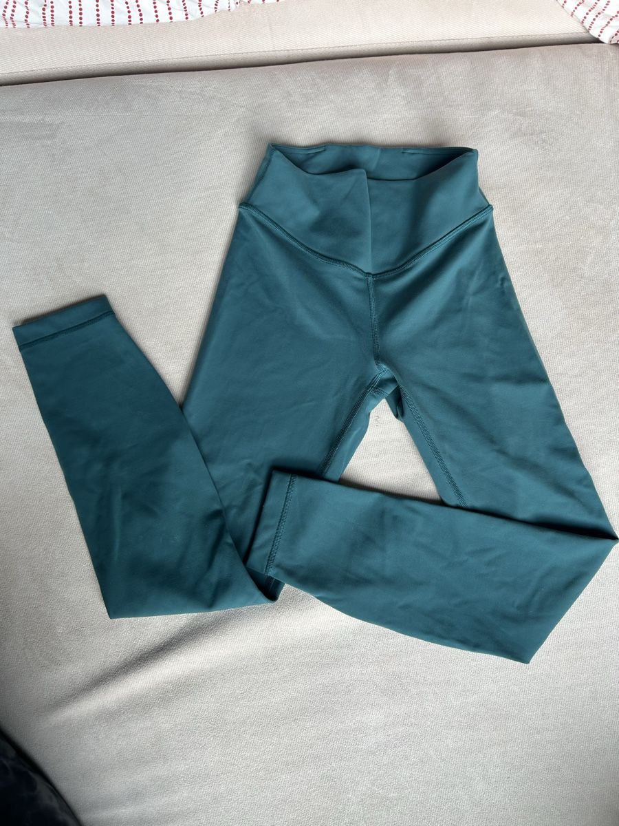 Lululemon Lotti di vestiti: Lululemon set – Usato da Herrliberg venduto da sof_rk7l 1