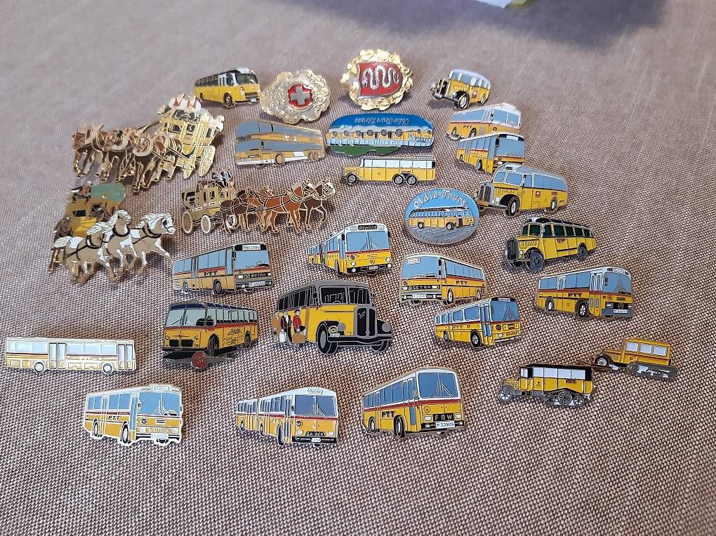 Placchette & Badge: PINS DEI VECCHI POSTALI – Usato da Giubiasco venduto da risi012 3