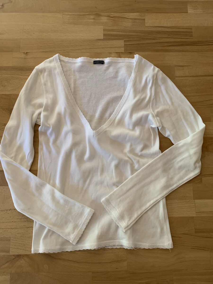 Pullover & Sweatshirts: JOSEPH weisses Basic-Shirt – Gebraucht aus Lax von Napili