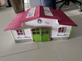 Schleich Pferdestall mit viel Zubehör