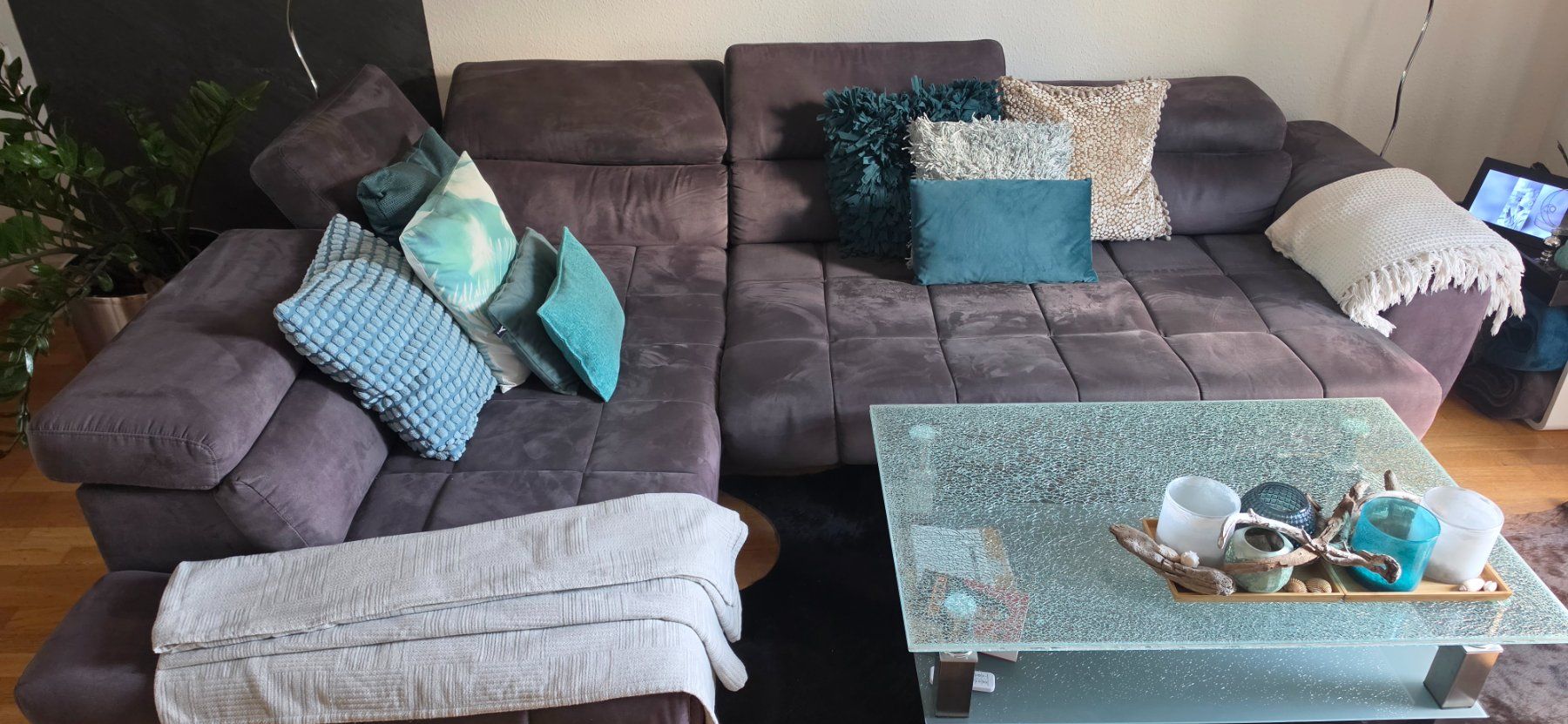 Mömax Sofas: Ecksofa Anthrazit / Alcántara Imitat mit Bettfunktion – Gebraucht aus Zürich von WRXSTI66