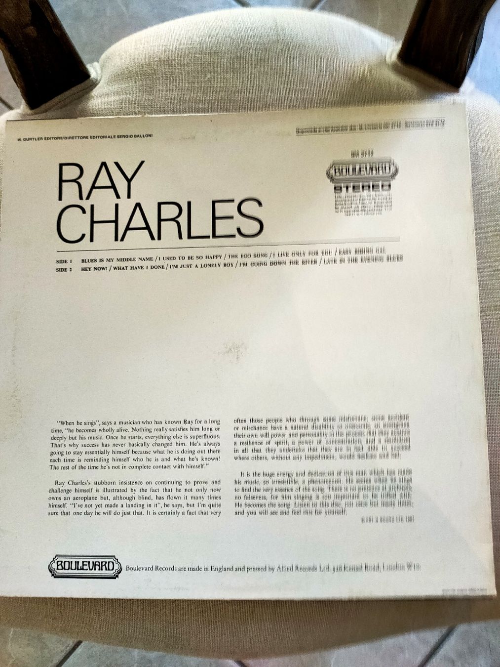 Dischi in vinile: Vinyle Ray Charles "Blues is my middle name" – Usato da Le Locle venduto da Bosibo 1