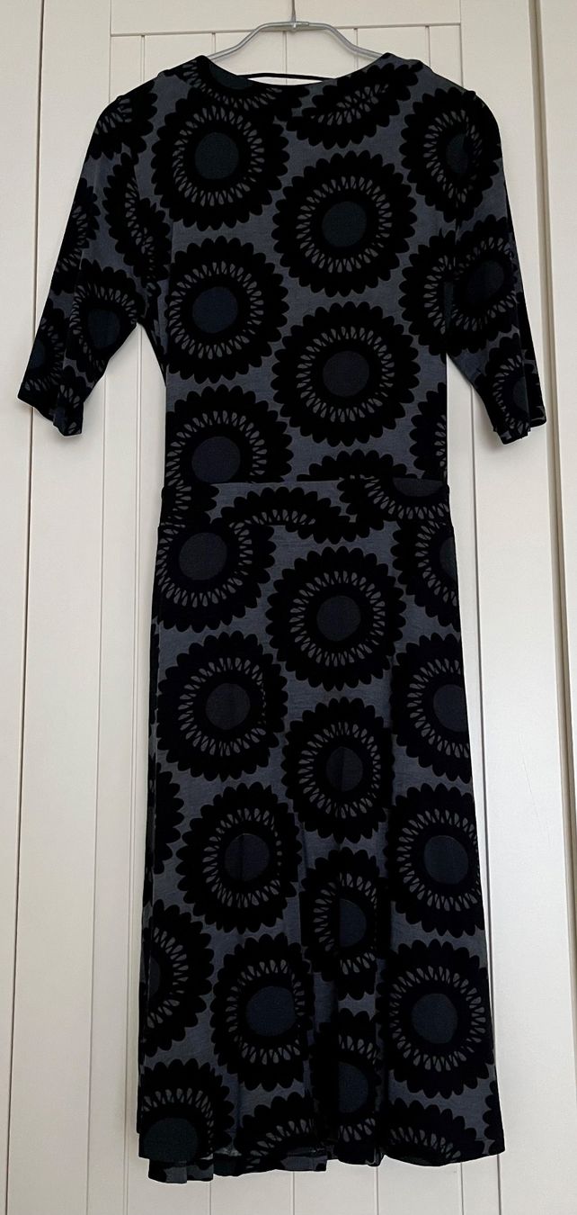H&M Kleider: Vestito a portafoglio L – Gebraucht aus Breganzona von mas_tv72 2
