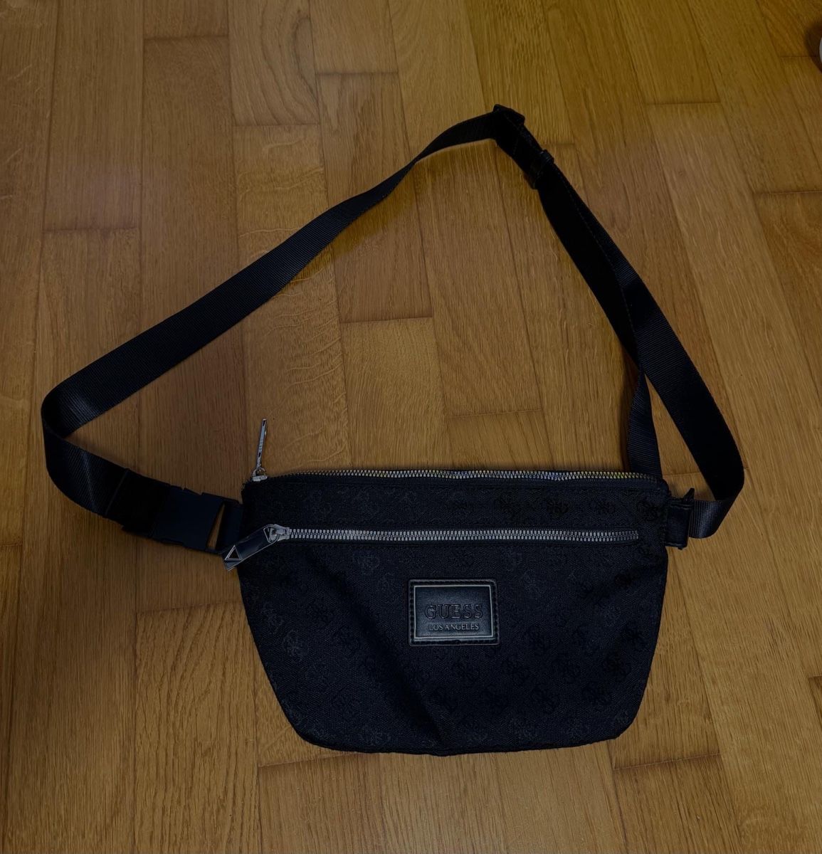 Guess Taschen für Damen: Gürteltasche Guess  – Neu (gemäss Beschreibung) aus Möhlin von romano19