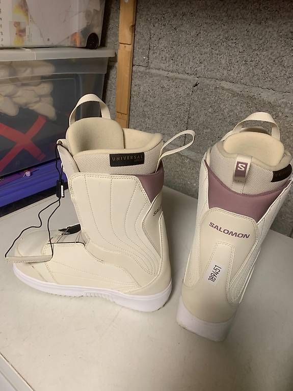 Chaussures femmes: Chaussure de snow  – Neuf avec emballage d'origine à Vétroz par emm_7nkz