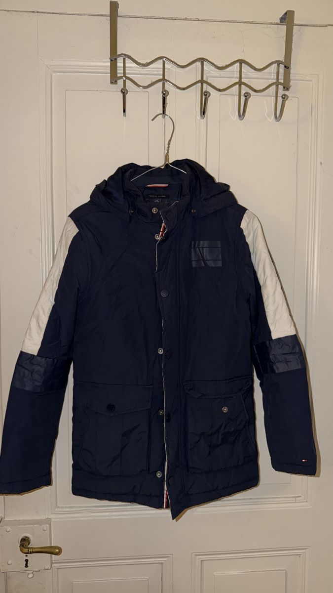 Tommy Hilfiger Vestes & Manteaux: Winterjacke – D'occasion à Thalwil par ary_y9p2