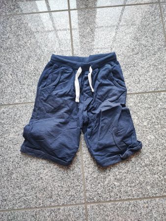 Coole, bequeme, kurze Sommerhose, Gr. 140, Top Zustand!