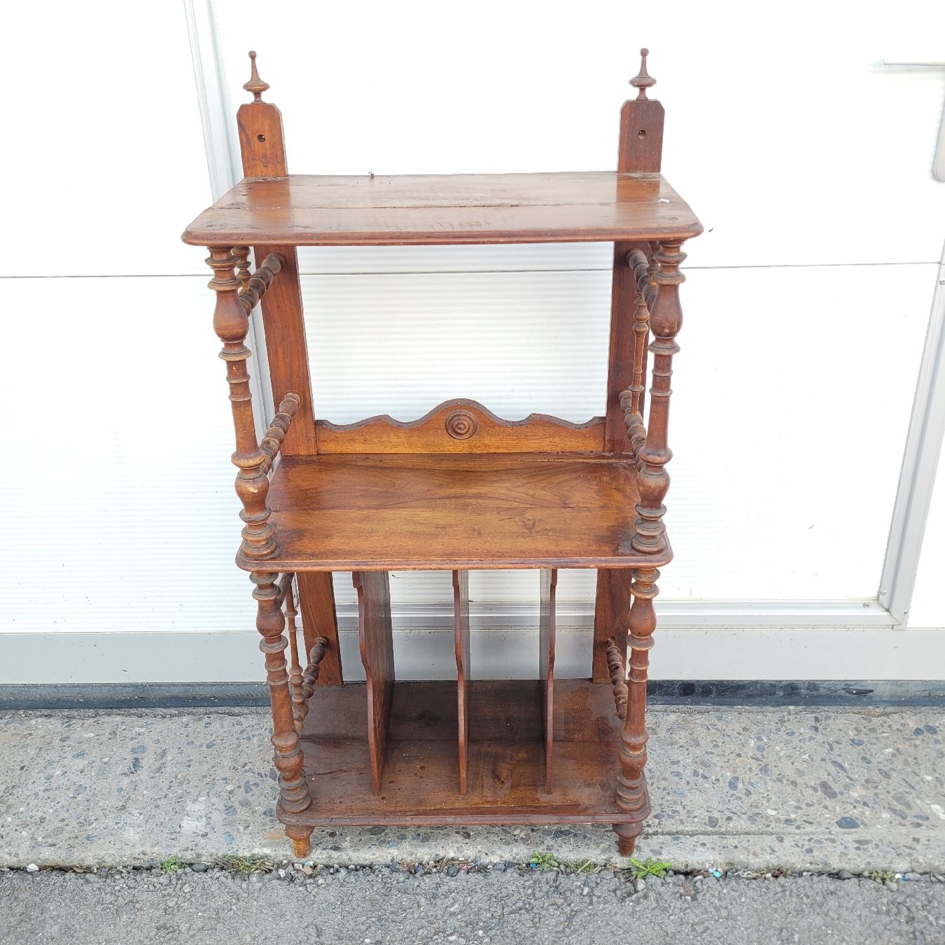 Scaffali: antikes regal etagere musikmöbel – Usato da Reichenburg venduto da AK_78