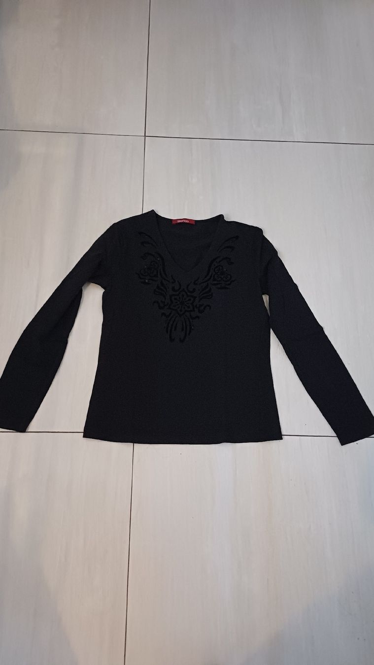 Tops: Haut noir – D'occasion à Bex par Sakito