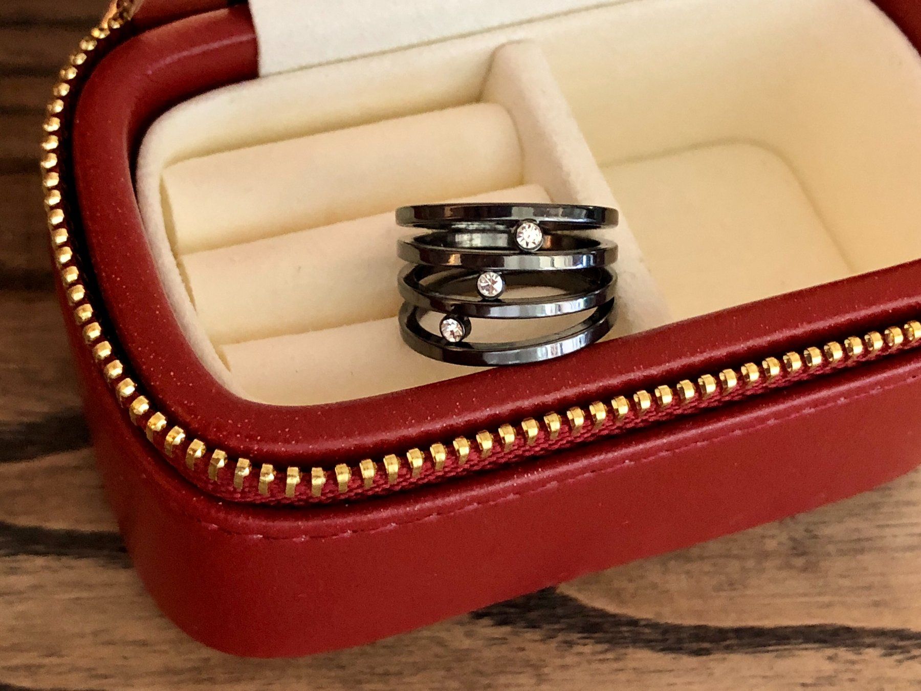Anelli: Stylischer Ring Fingerring – Usato da Berg am Irchel venduto da Zweiti_Chance