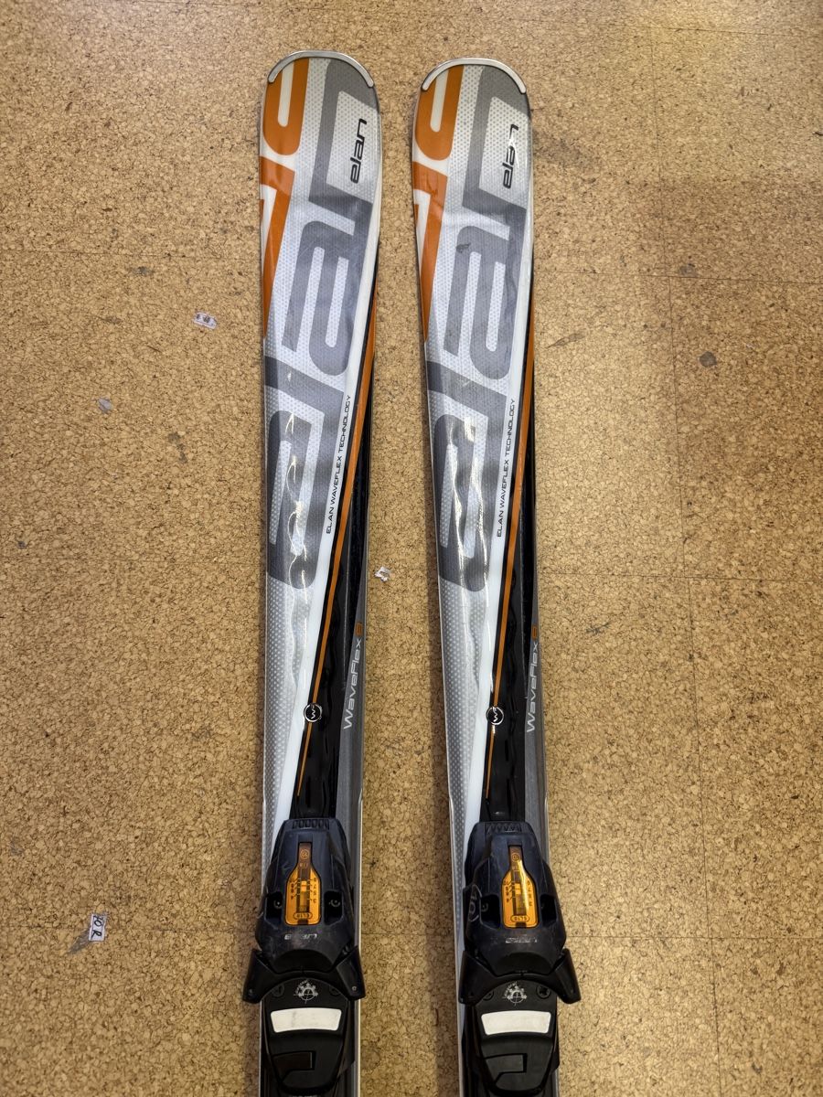 Elan Sci: Elan WaveFlex 8 – 176 cm – inkl. Bindung – Usato da Gurmels venduto da SwissShop21 1