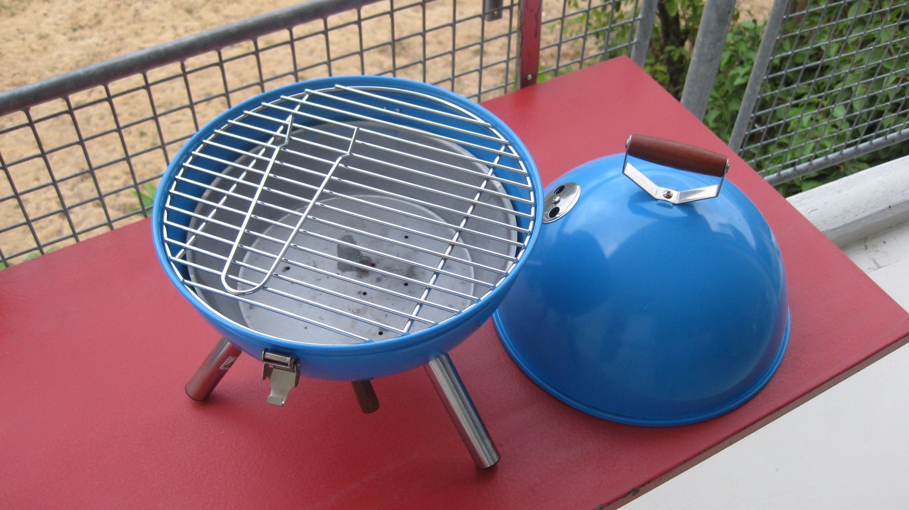 Grills: Kugelgrill Kohle klein – Gebraucht aus Nussbaumen AG von Daddy5 1