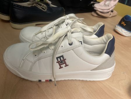 Turnschuhe Tommy Hilfiger weiss Gr.  36 gebraucht