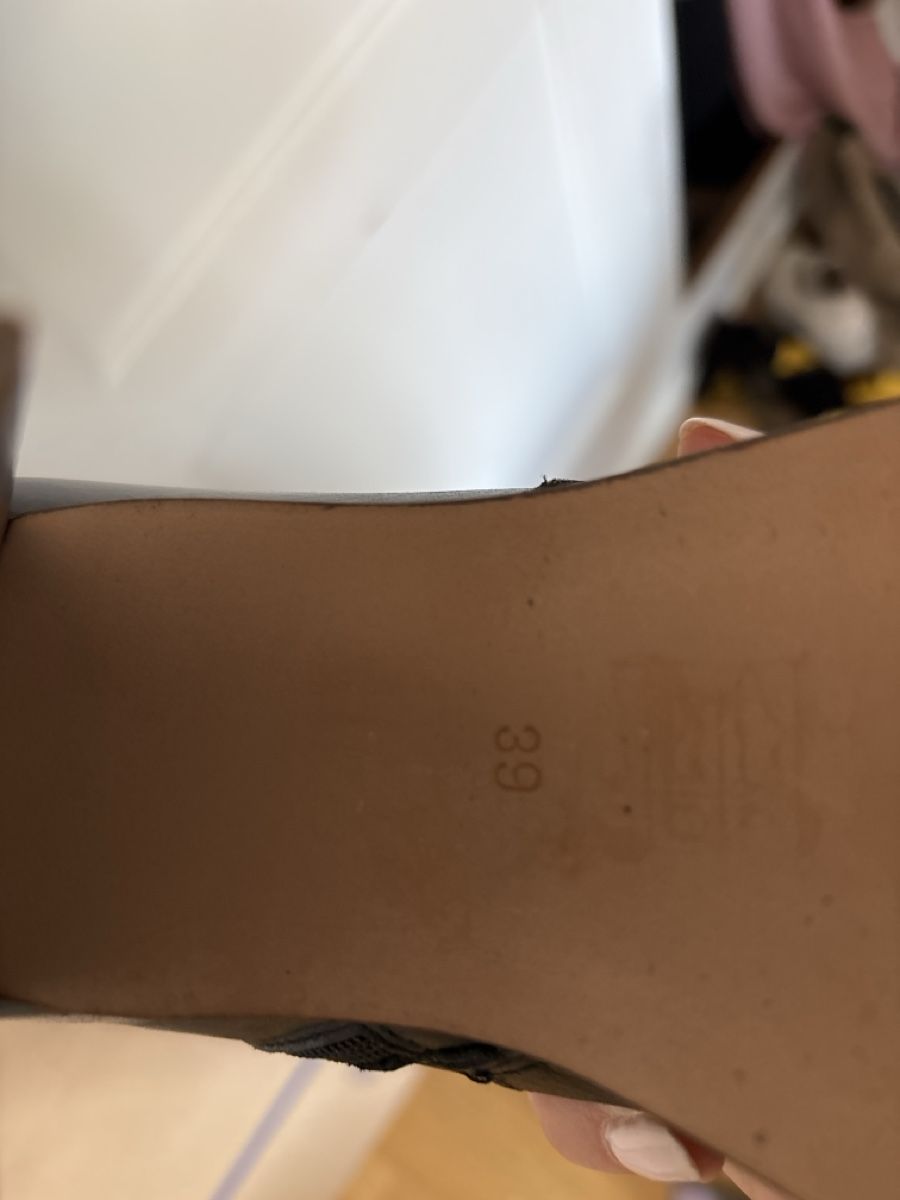 Scarpe da donna: Schwarze Lederstiefel mit Holzabsatz, Grösse 38 – Nuovo (secondo la descrizione) da Bern venduto da jasmin_mmm 2