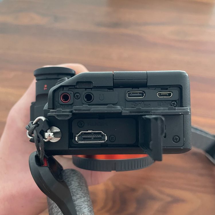 Sony Alpha 7 IV Kameraset mit 2 Objektiven und Zubehör (Gebraucht) in ...
