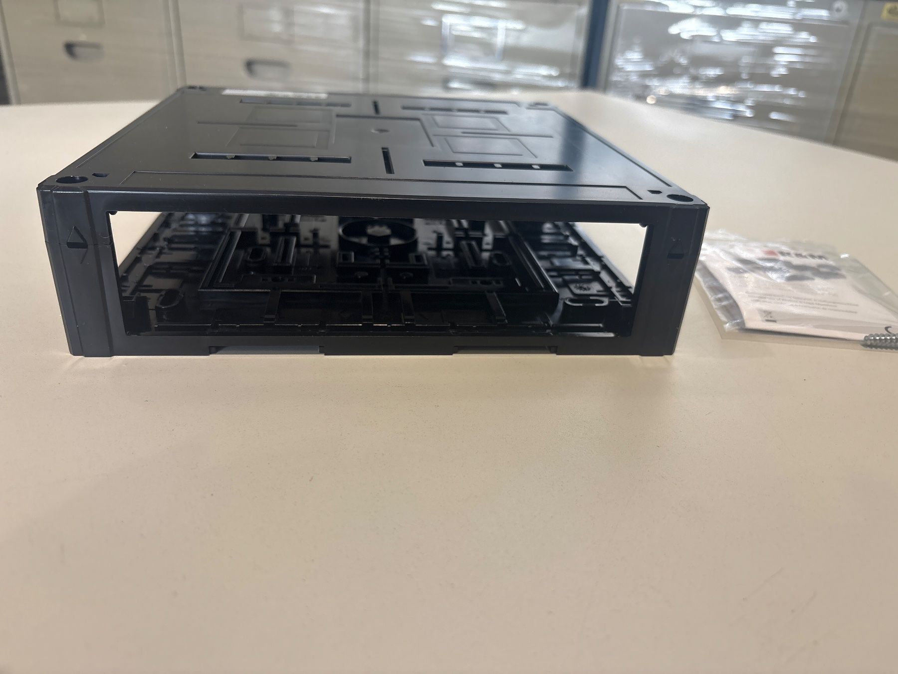 Carriole: R+M U-Box Installationsgehäuse 6221 Rickenbach – Nuovo e nell'imballaggio originale da Emmenbrücke venduto da Plan-C-Liquidationen 1