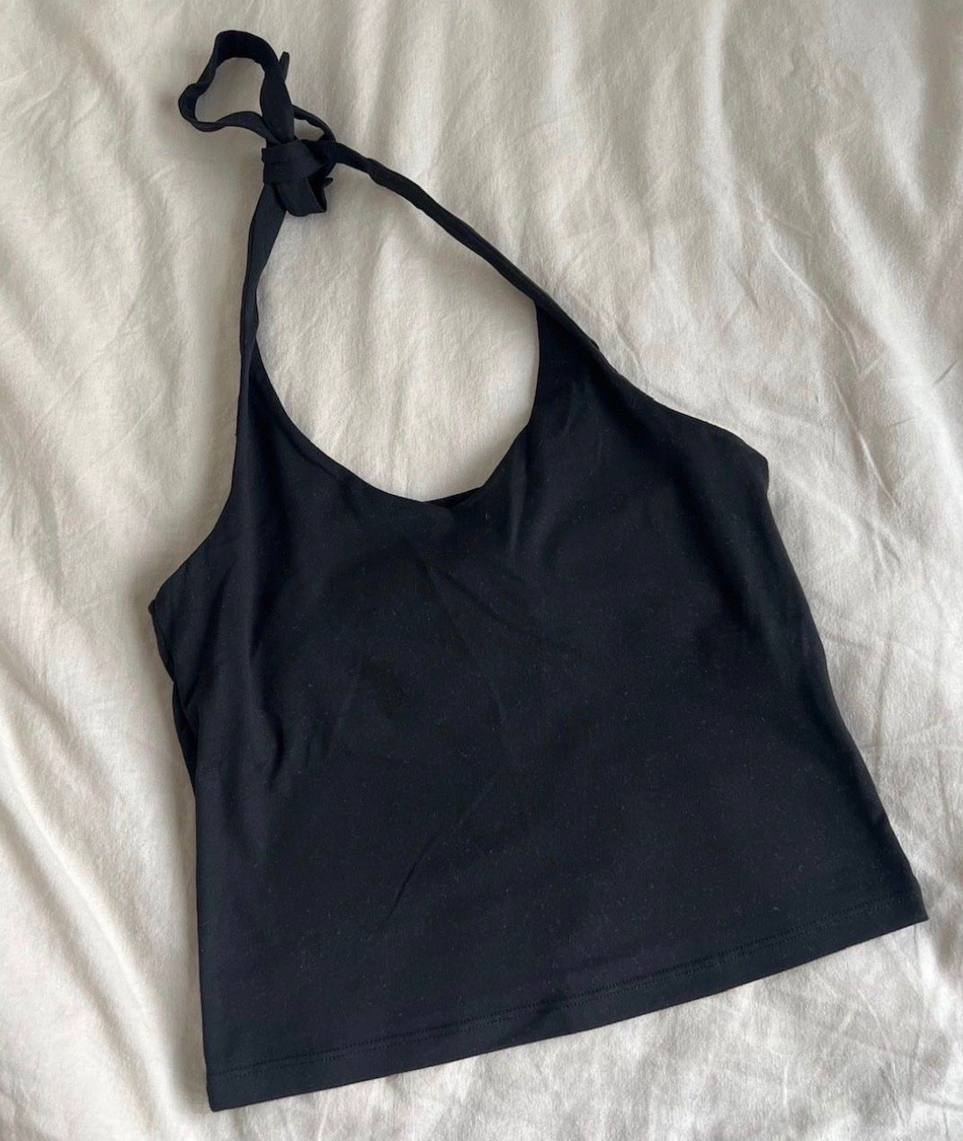 Tops: Schwarzes Neckholder Top🖤 – Gebraucht aus Oberrohrdorf von a._.w