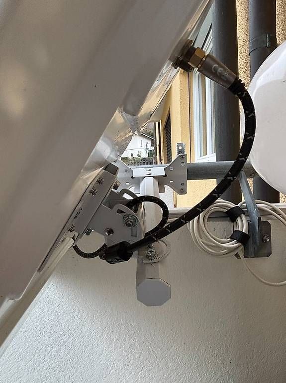 Receiver: Satellitenempfänger Vu Zero 4K plus Sat-Spiegel Selfsat – Gebraucht aus Spreitenbach von Outsider 3