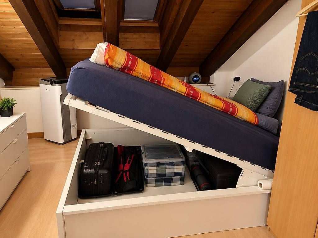 Letti: Bett Ikea mit Stauraum – Usato da Wetzikon ZH venduto da ein_2s2r 1