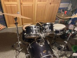 Batterie Ludwig complète avec cymbales Zildjian bon état