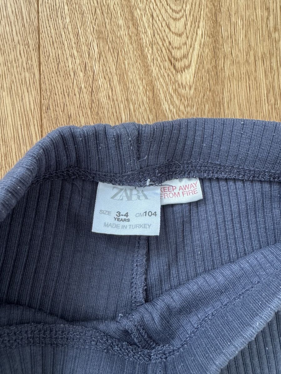Zara Pantaloni: Zara Kids - Hose, Gr. 104 – Usato da Interlaken venduto da fbnscl 1