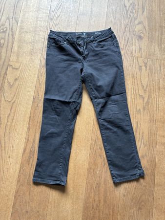 ZERO Jeans, dunkle Waschung, Gr. 42