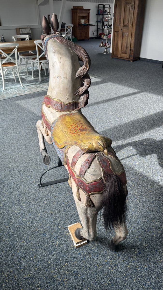 Sculture & Statue: Antikes Karussellpferd – Usato da Uster venduto da AliciaMiller 3