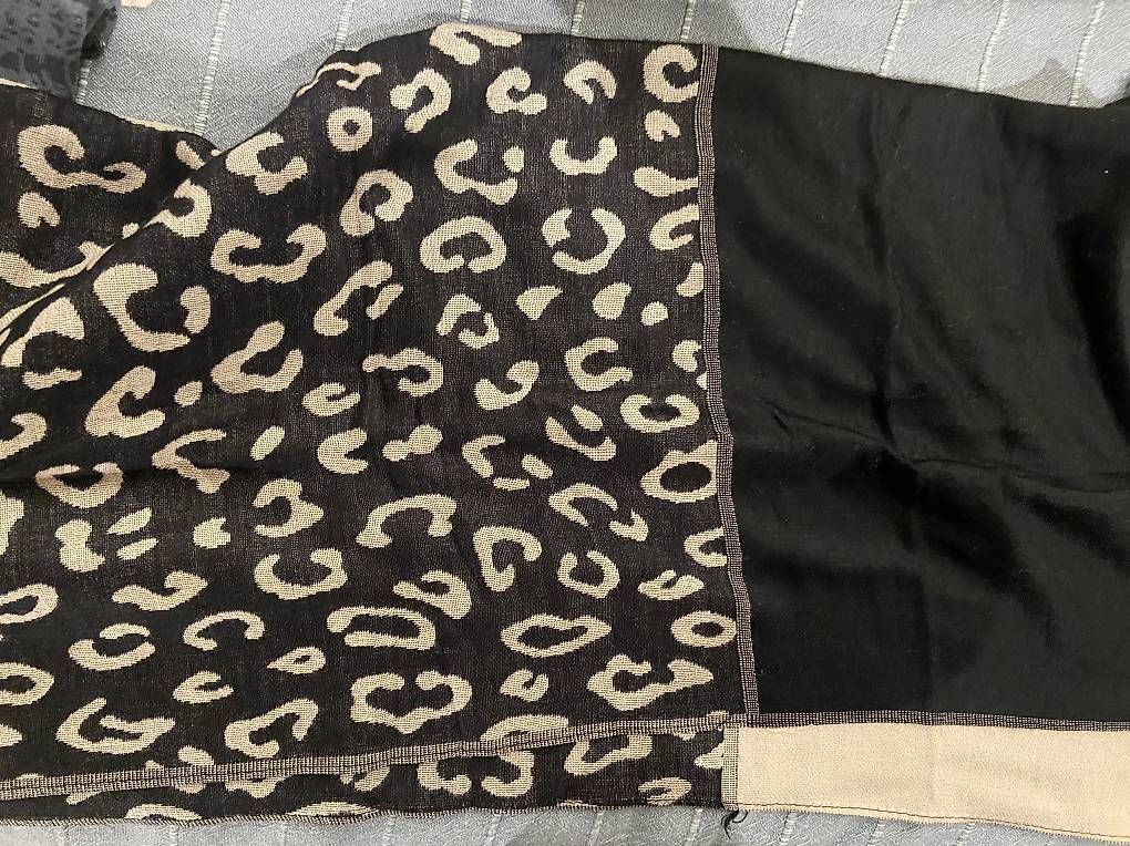 Foulard & Sciarpe: Eleganter Schal – Usato da Oberglatt ZH venduto da val_wq29
