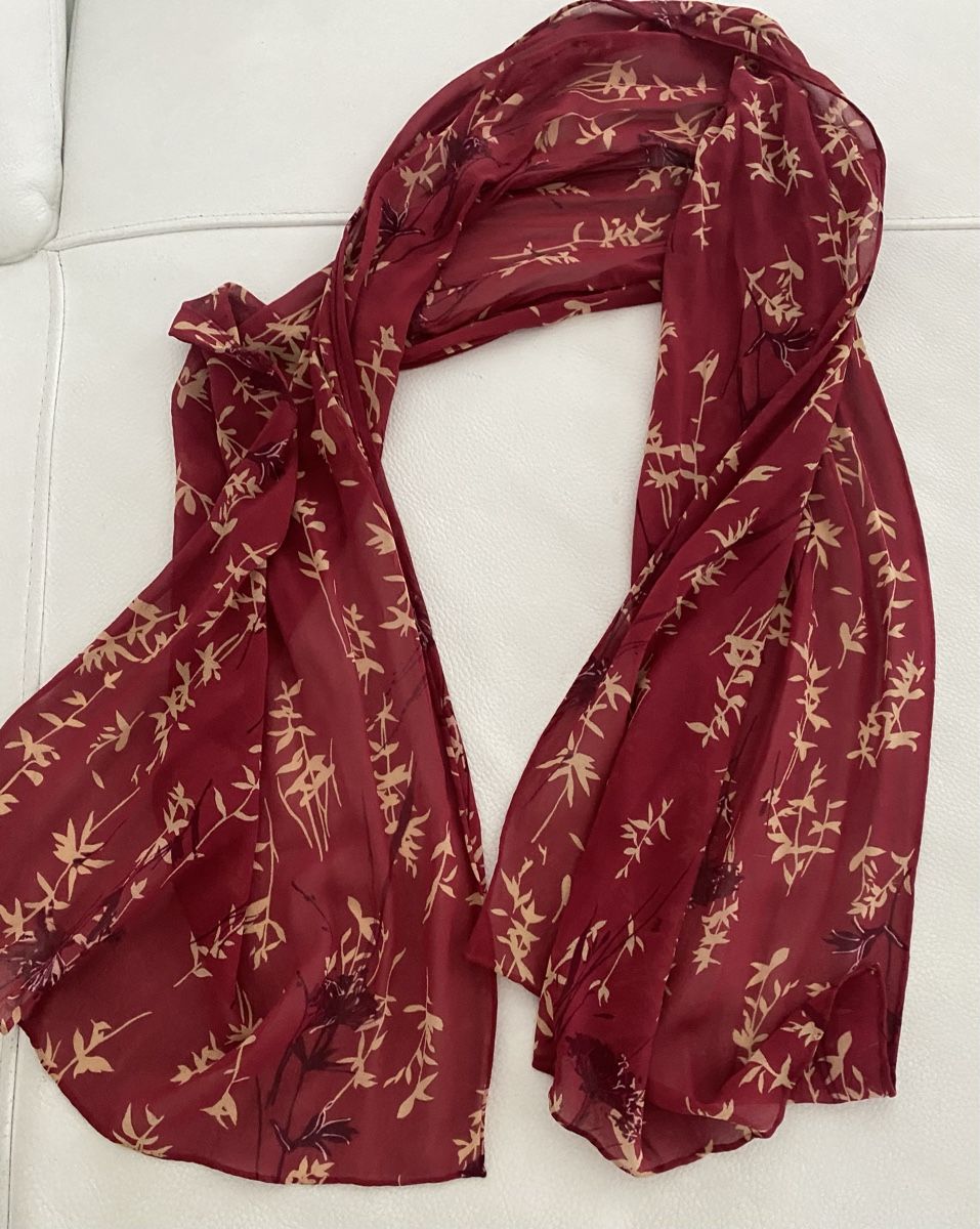 Foulard & Sciarpe: Seiden Schal 🌸 – Usato da Opfikon venduto da Luis144 1