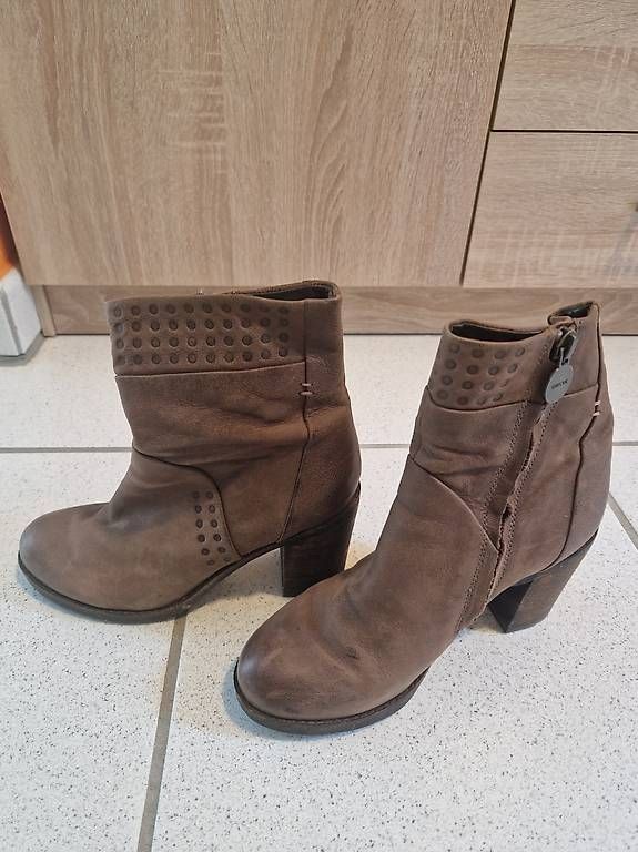 Damenschuhe: Scarponcini Geox – Gebraucht aus Aurigeno von dan_2xx2