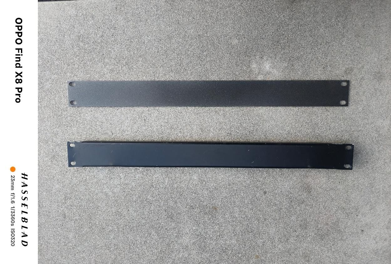 Sonstiges Zubehör: Rackblenden 1 HE 19" – Gebraucht aus Seuzach von Markleeroy