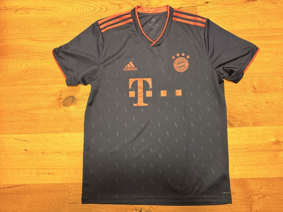 Bayern München Maillots de corps & Pantalons: FC Bayern München Trikot – D'occasion à Kerns par roc2554