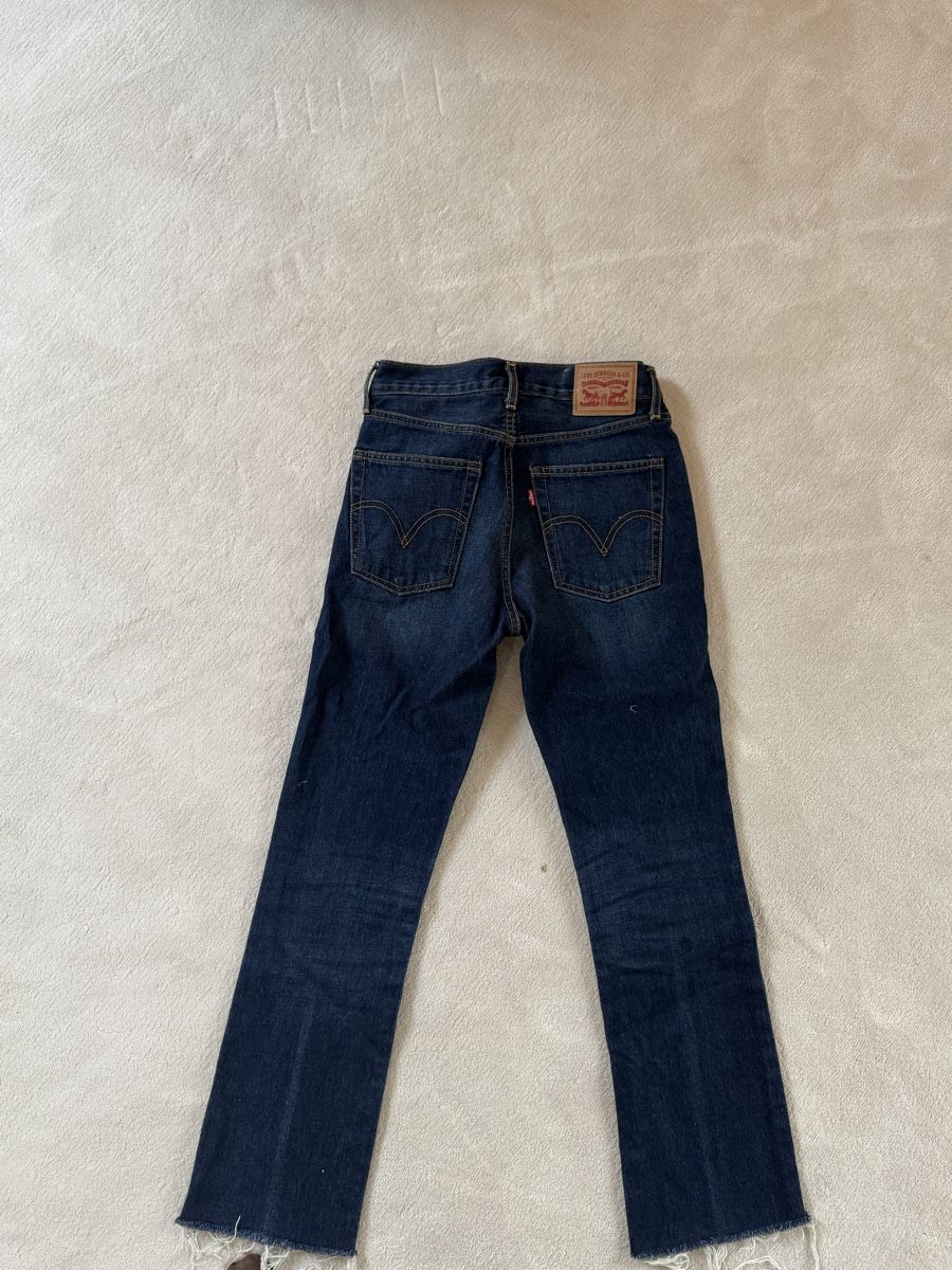 Levi's Jeans: Gorgeous Classic Levis boot cut Dark Denim 24 – Nuovo (secondo la descrizione) da Zürich venduto da Helen-gd 4