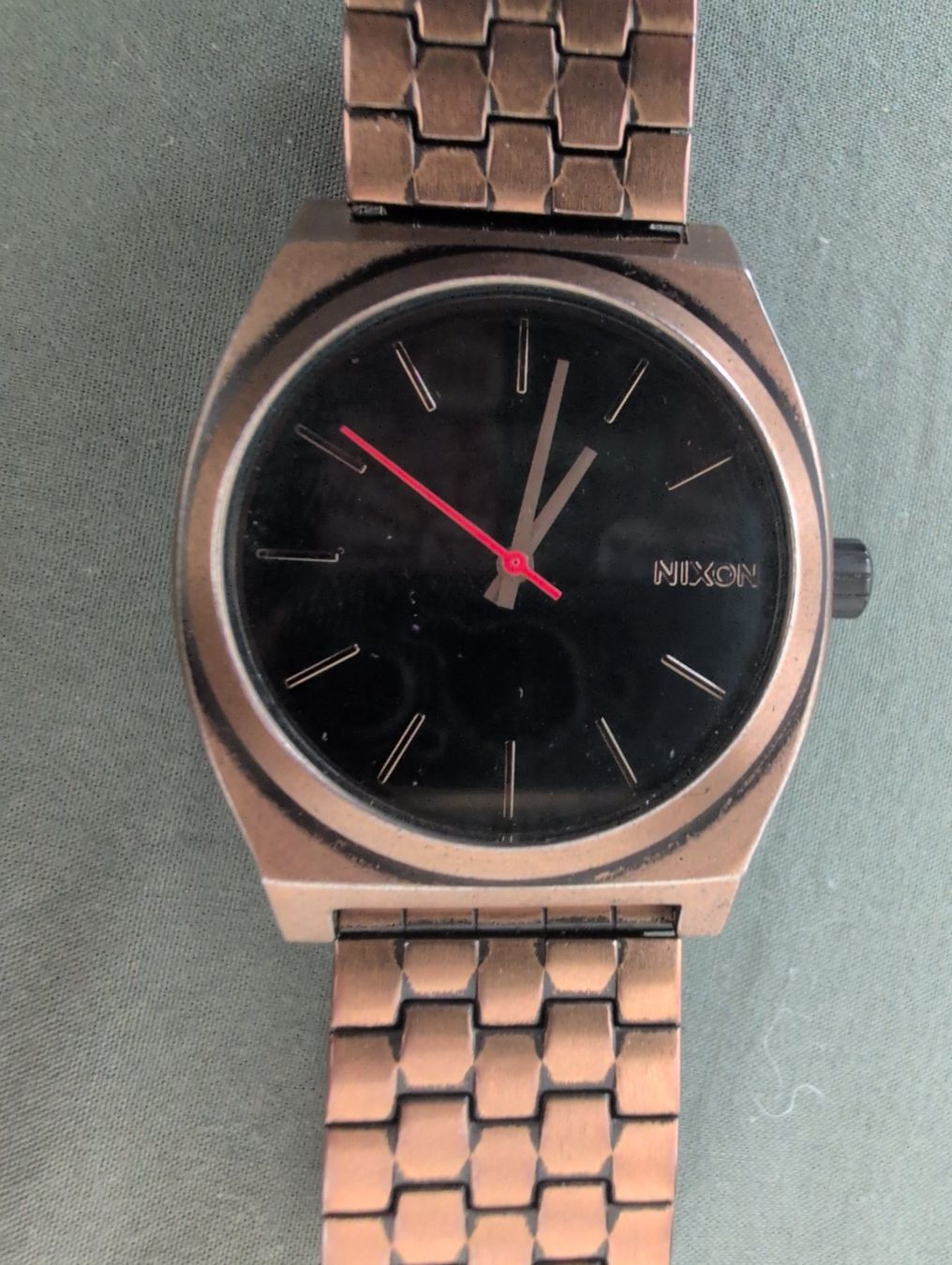Nixon Orologi: 2 x Nixon Uhren – Usato da Küssnacht am Rigi venduto da carousel_182 3