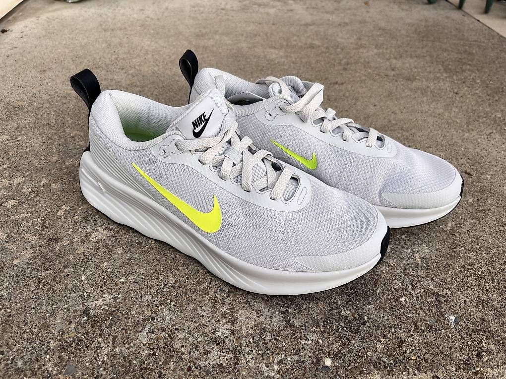 Nike Scarpe da uomo: Neue Nike Gr 44 Grau – Nuovo e nell'imballaggio originale da Nussbaumen AG venduto da rro_9mcy