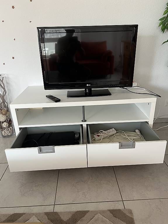 TV Möbel: Fernsehmöbel inkl. Fernseher  – Gebraucht aus Burgdorf von joh_6b9q 2