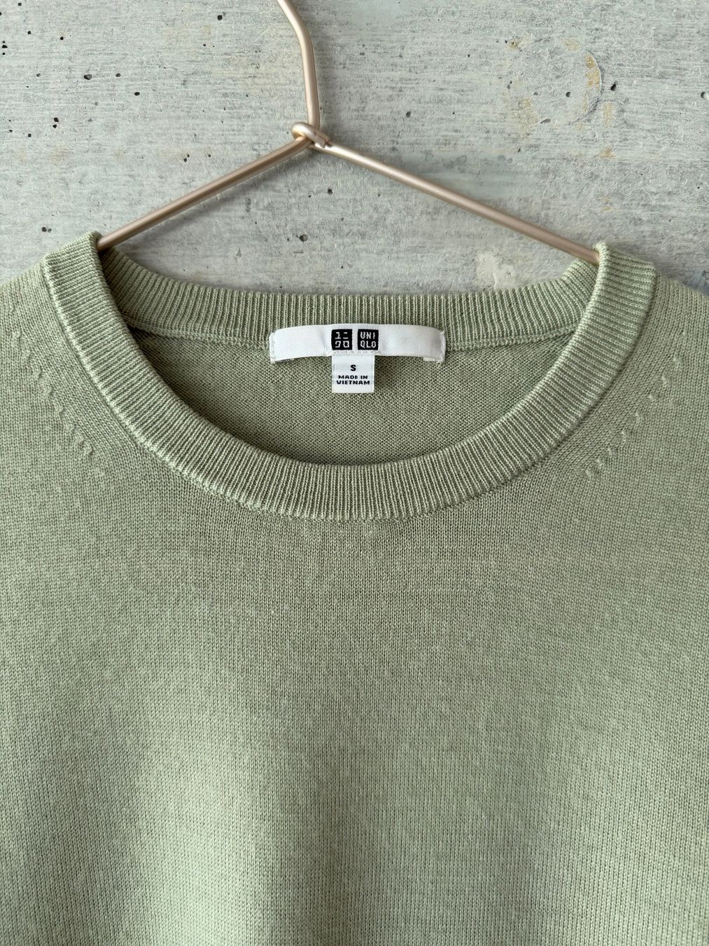 Uniqlo Pulls & Sweat-shirts: Uniqlo Pullover aus Wolle (Grün) – D'occasion à St-George par alaixee 1