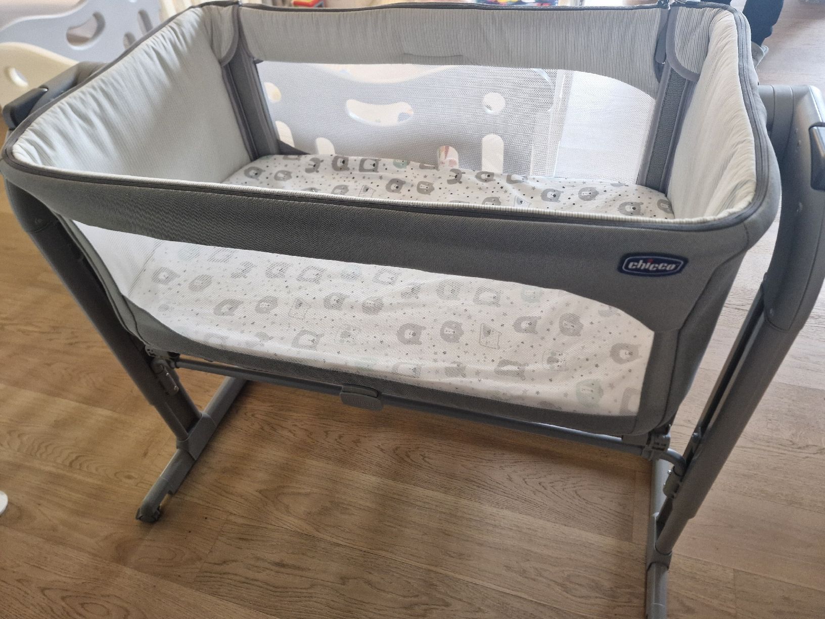Letti: Chicco Next2Me Magic Side Sleeping Crib - Grey - VGC – Usato da Zürich venduto da zhe_qh78 3