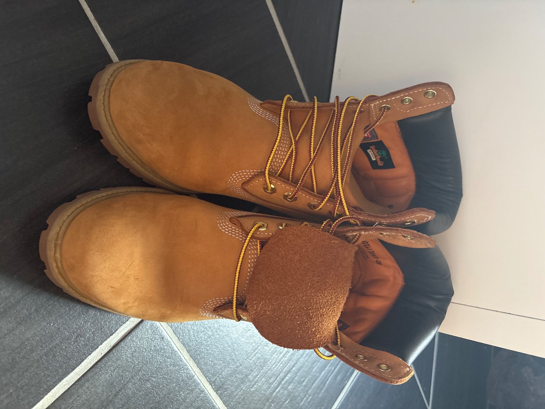 Timberland Scarpe da uomo: Timberlands for Men Gr.42 with Box – Usato da Brione s. Minusio venduto da eri_jll5 2